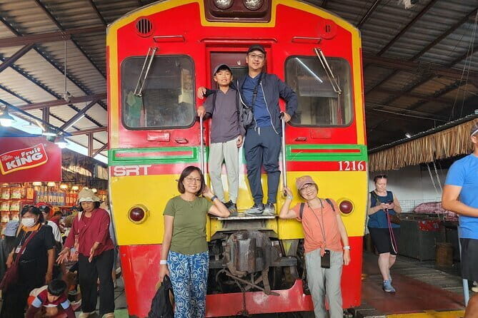 Private Floating Market & Maeklong Railway Tour from Bangkok - Analyzing Value and Experience