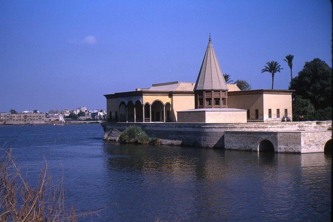 Private Full-Day Cairo Tour Including Giza, Solar Boat Museum, Felucca, and Nile Dinner Cruise - Exploring Cairo’s Ancient and Water-Based Wonders