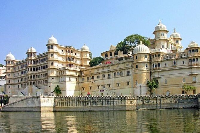 Private Full-Day Udaipur City Sightseeing Tour with Optional Guide - Scenic Highlights with Convenient Access