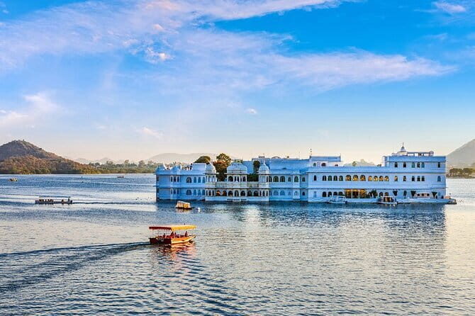 Private Full Day Udaipur Sightseeing Tour with Optional Guide - Who Should Consider This Tour?