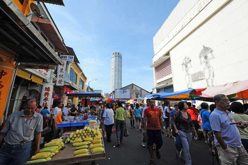 Private Half Day Penang Tasty Local Street Food Tour - Who Should Consider This Tour?