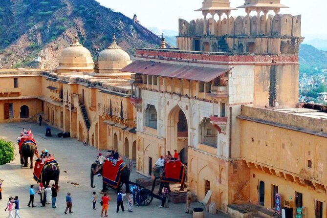 Private Jaipur sightseeing Tour by Car - All Inclusive - Detailed Breakdown of the Itinerary