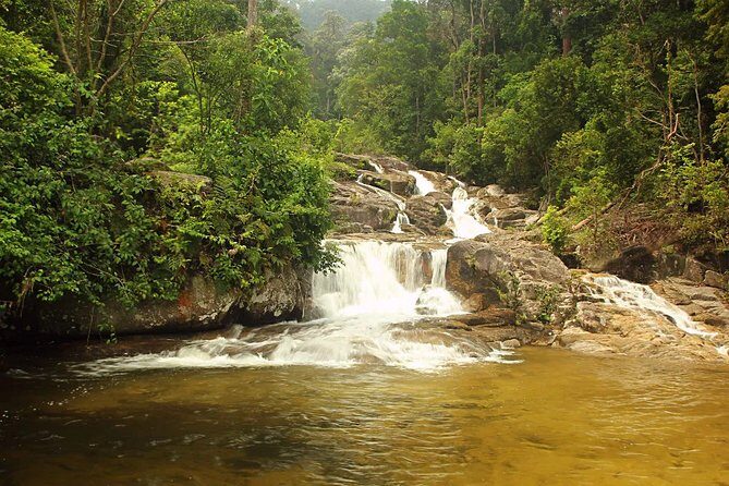 Private Kanching Waterfalls with Batu Caves & Ramayana Caves Tour - Analyzing the Value