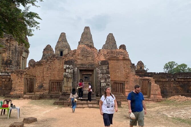 Private Kbal Spean Trekking Tour with Banteay Srei - Analyzing the Value