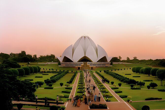 Private Luxury Full Day New and Old Delhi City Tour - Transport and Guides: What You Can Expect