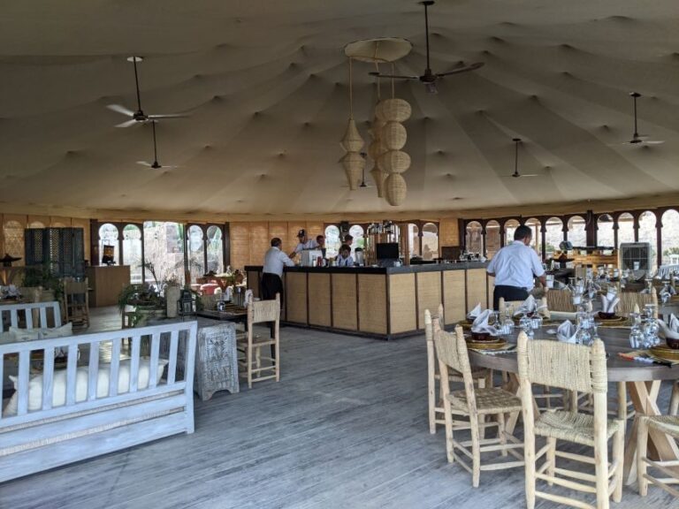 Private Luxury Lunch in Agafay Desert & Swimming Pool - Analyzing the Value: Is It Worth It?