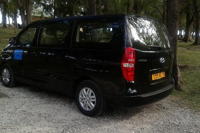 Private Luxury Minibus Transfer from Mauritius Airport to City - The Experience: Authentic and Practical