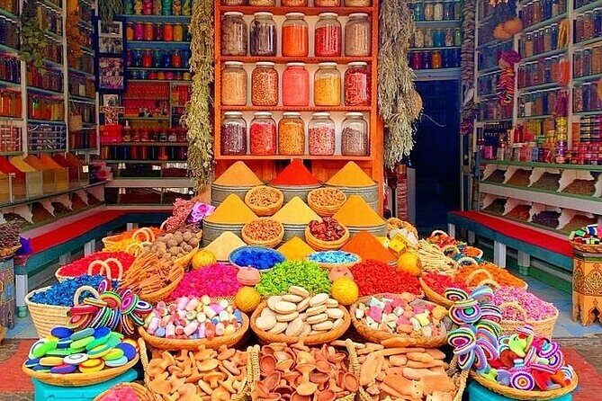 Private Marrakesh Souk Tour: Shop Like a Local with a Local Guide - Benefits of the Guided Tour