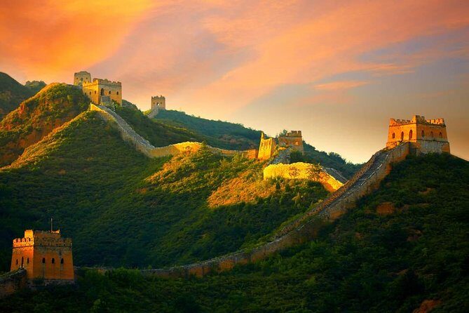 Private Night Tour to Gubei Water Town and Simatai Great Wall with Cable Car - Exploring the Great Wall at Night