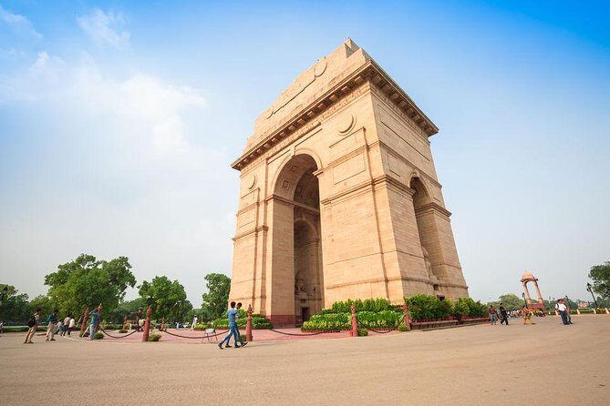 Private Old and New Delhi City Best of Tour in 7 Hours - Authentic Experiences and Practical Tips