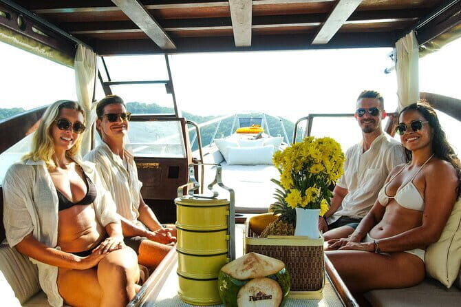 Private Pig Island & Koh Taen Luxury Longtail Tour - FAQs