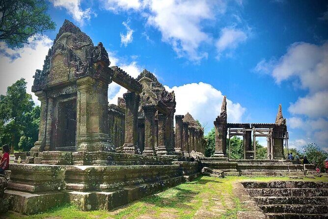 Private Preah Vihear and 2 Temples Guided Tour - What makes this tour stand out