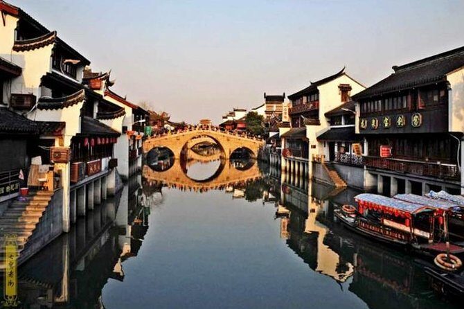Private Qibao Ancient Town Walking Tour with Tea Tasting and Calligraphy Experience - What Makes This Tour Valuable