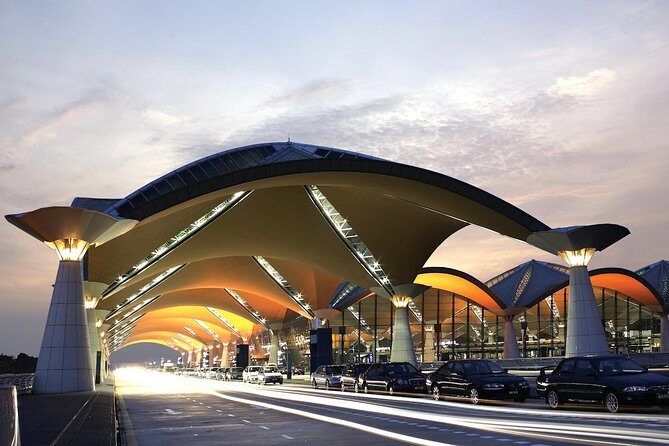 Private Return Transfer : Kuala Lumpur Airport (Arrival and Departure) - The Vehicle and Luggage Policy
