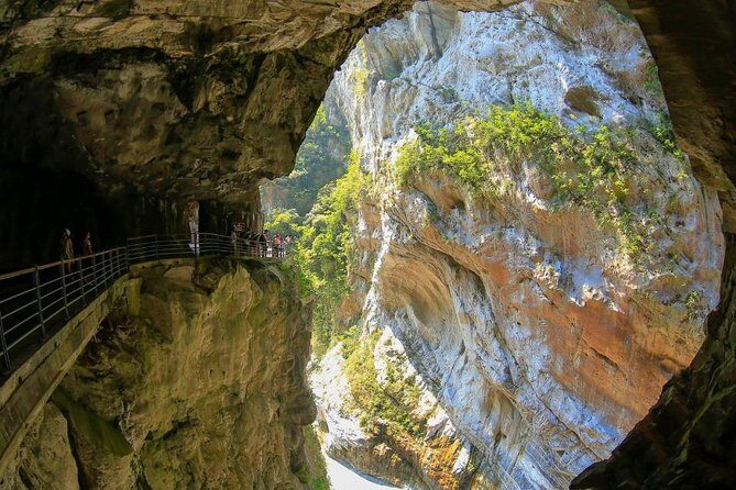Private Taroko Gorge National Park Day Tour - A Deep Dive into the Itinerary