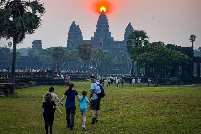 Private Tour in Angkor Wat by Tuk Tuk - Who Should Book This Tour?