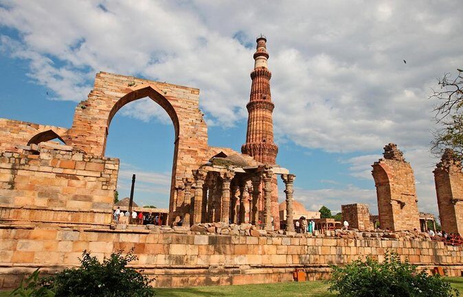 Private Tour in Mehrauli Archaeological Park & Qutub Minar - Why Choose This Tour?