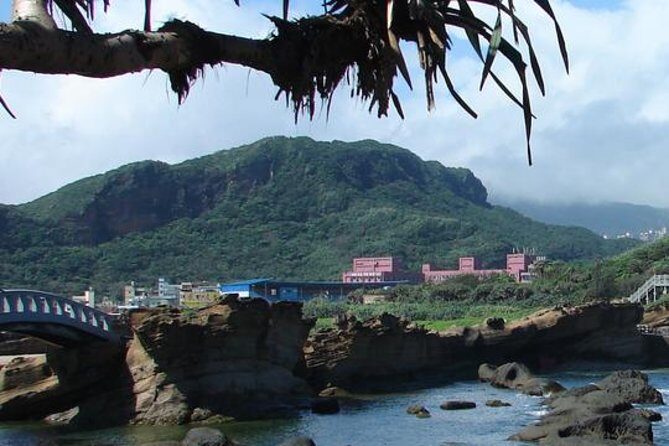 Private Tour: Jiufen Gold Rush Town and Yehliu National Geopark from Taipei - What Makes This Tour Stand Out?