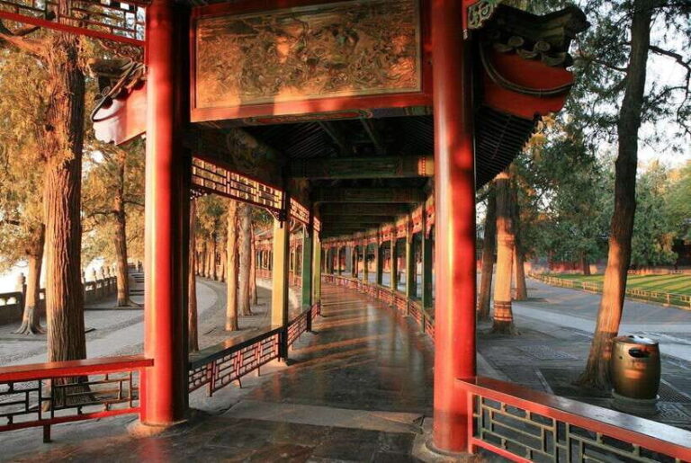 Private Tour to Panda House with Great Wall or City Sites - Option 1: Panda House + Mutianyu Great Wall