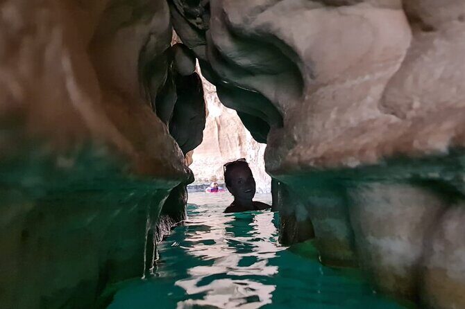 Private Tour Wadi Shab & Sinkhole Tour Swim, Hike & Explore - The Sinkhole: A Natural Marvel