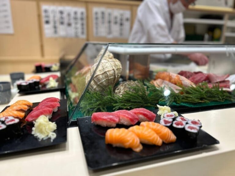 Private Toyosu & Tsukiji Market Adventure with Tuna Auction - Watching the Tuna Auction: The Main Event