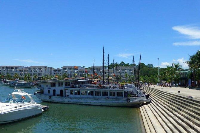 Private transfer between Hanoi and Halong - Who Should Consider This Service?