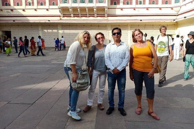 Private Tuk-Tuk Tour of Jaipur with Guide - Breaking Down the Itinerary: What Youll See and Experience