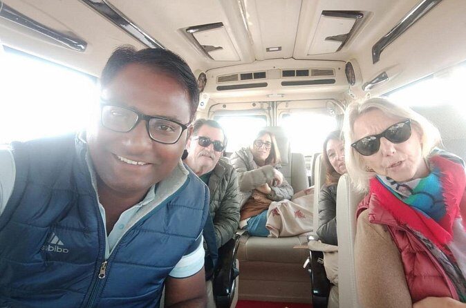 Private Udaipur City Tour With a Professional Guide and Chauffeur - Breaking Down the Itinerary: What’s on the Menu