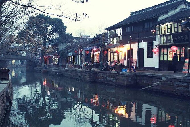 Private Zhujiajiao Water Town Boating Tour with Fruit Picking - An In-Depth Look at the Zhujiajiao Water Town Experience