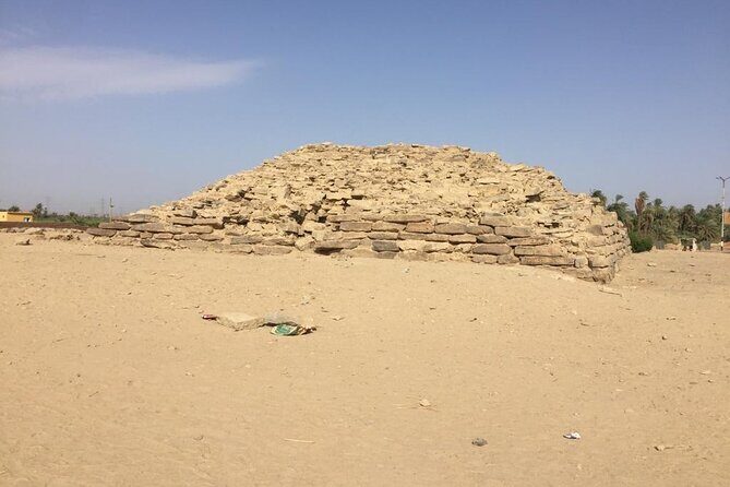 Privet tour Giza pyramids ,sphinx and Saqqara - The Sphinx and Its Enigmatic Charm