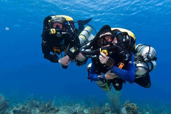Professional Scuba Diving Boat Trip With Lunch and Transfer  Hurghada - Equipment and Safety Considerations