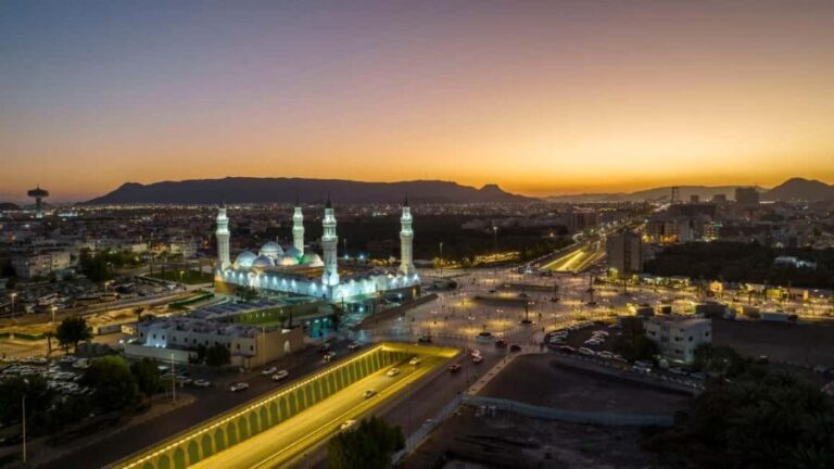 Prophet Biography Tour of Madinah - Practical Tips for Travelers