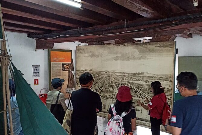 Queen of the East (Old Batavia) Walking Tour - Who Should Consider This Tour?