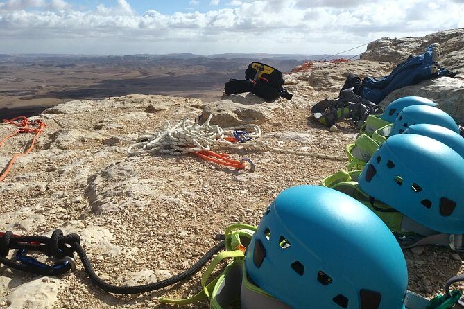 Rappelling Down the Ramon Crater Cliff - What to Expect During the Tour