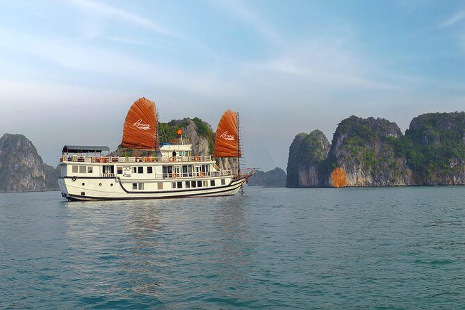 Renea Cruises - BEST Small Boat in Bai Tu Long & Halong Bay - Authenticity and Value
