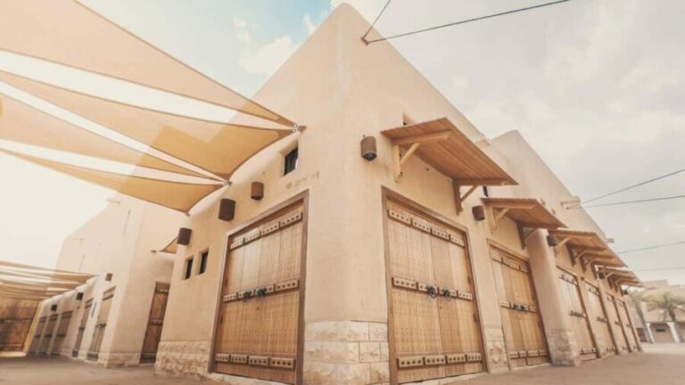 Riyadh: Private City Full-Day Guided Tour with Transport - Is This Tour Worth the Price?