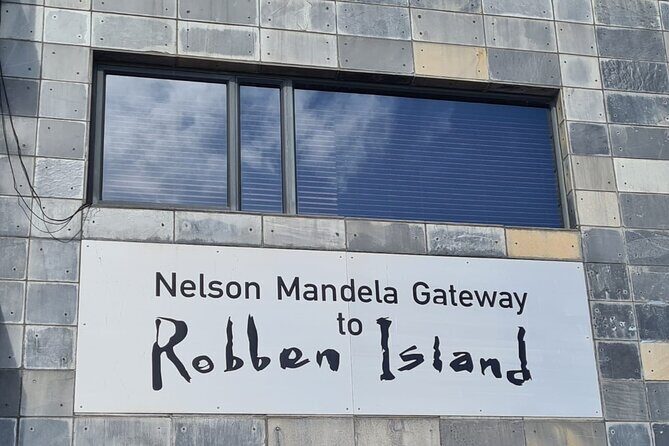 ROBBEN ISLAND with Pre-Booked Tickets Half day tour - The Sum Up
