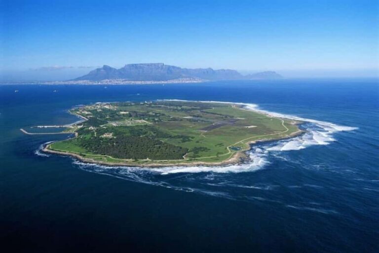 Robbin Island: Tour with Nelson Mandela's Warder and Chef - An In-Depth Look at the Experience