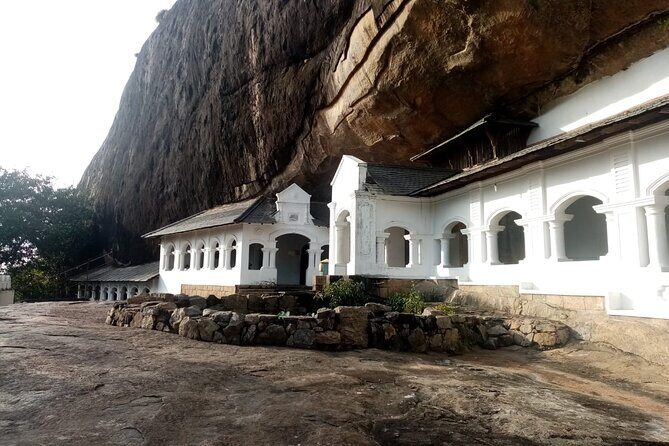 Rock Fortress and Dambulla Cave Temple Day Excursion from Kandy - How the Experience Unfolds