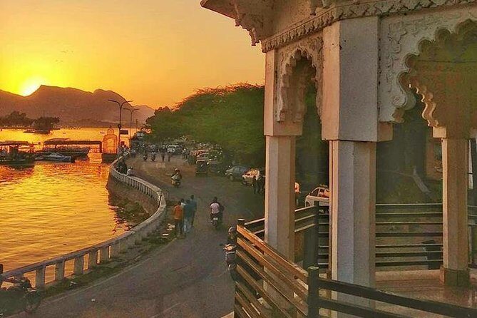 Round Trip Transfers to Sajjangarh Monsoon Palace with tickets - The Itinerary: What to Expect