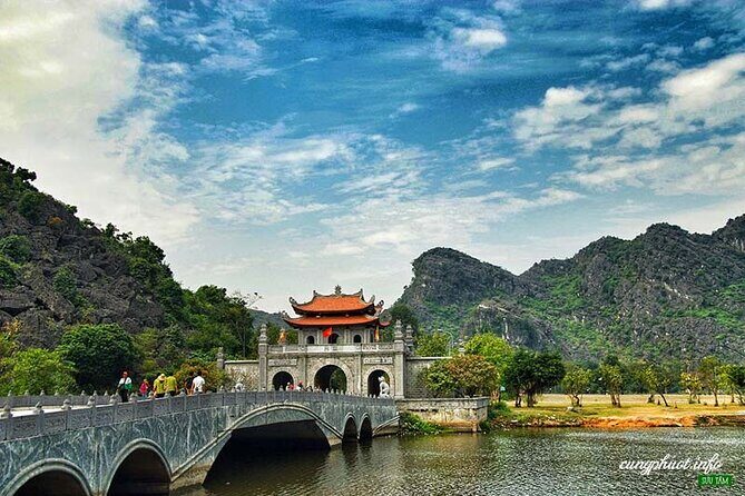 Roundtrip: HaNoi - NinhBinh - LanHa Bay on 5-Star Cruise 3days - What’s the Experience Really Like?