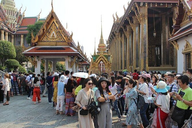 Royal Palace Bangkok Entrance Ticket with Hotel Pick Up - Who Will Love This Tour?