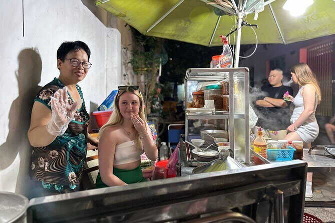 Saigon Night Walking Food Tour - 100% No Tourist - Exploring District 7: A Local Food Treasure