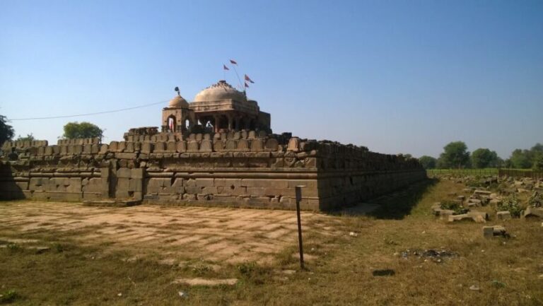 Same Day Abhaneri Trip with Monkey Temple From Jaipur - Who Would Love This Tour?