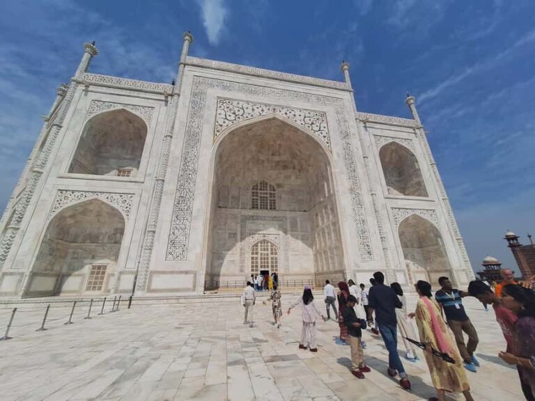 Same Day Agra Delight: Taj Mahal Tour & Diwali Celebration - Exploring Agra Fort – A Mughal Masterpiece