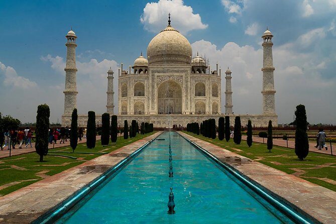Same Day Agra Tour With Taj Mahal from Bangalore By Return Flights - Lunch at a Top Agra Restaurant