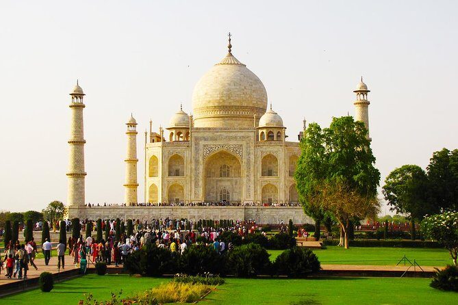 Same Day Taj Mahal and Agra Tour from Ahmedabad with Flights - Who Will Love This Tour?