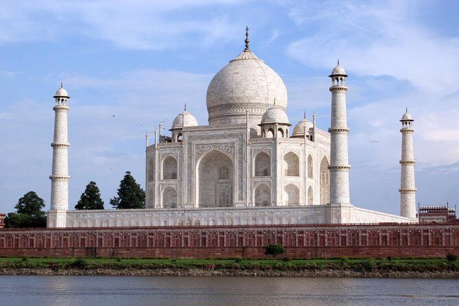 Same Day Taj Mahal Tour by Car - An In-Depth Look at the Tour Experience