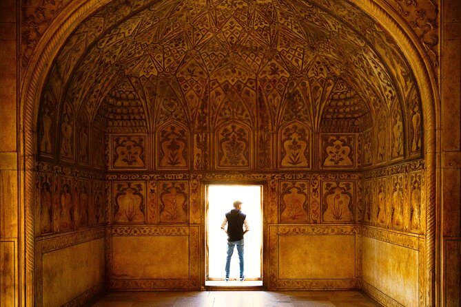 Same Day Tour from Mumbai to Taj Mahal and Agra With Flights - Who Should Consider This Tour?
