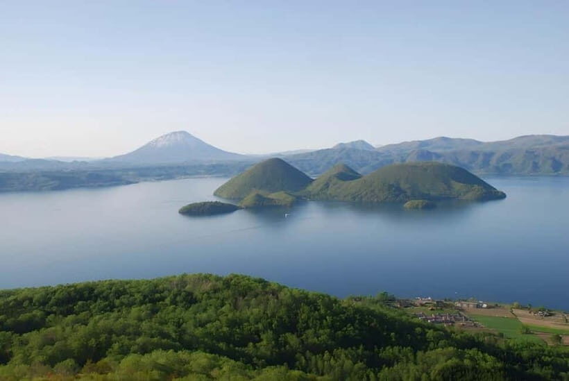 Sapporo: Hokkaido, Noboribetsu and Lake Toya Day Tour - Transportation and Group Dynamics